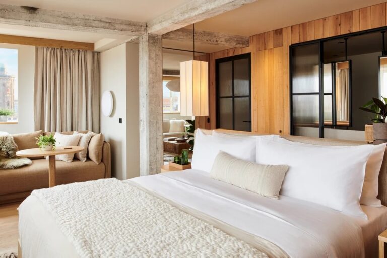 1 Hotel Copenhagen – bæredygtig luksus i hjertet af København Suite at 1 Hotel Copenhagen